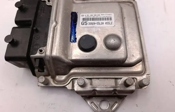 Suzuki SX4 Engine control unit/module 0261S04534 3392055L20