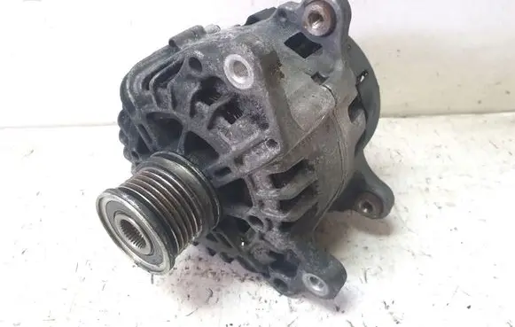 Audi A4 S4 B9 Generator/alternator 04L903024