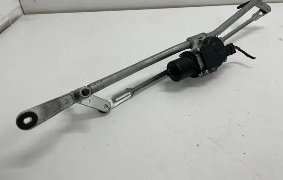 Mini Cooper Countryman F60 Front wiper linkage and motor 7380750