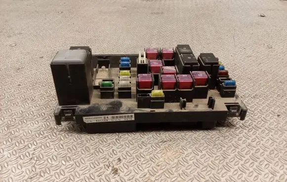 Subaru Legacy Fuse module 82241AG000