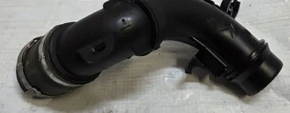 Opel Crossland X Intercooler hose/pipe 9677355980