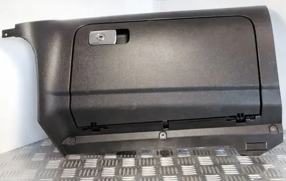 Volkswagen Golf V Glove box 1K1857289