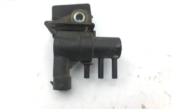 Vacuum valve