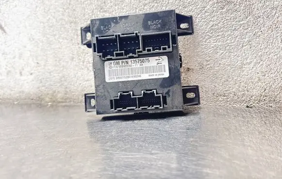 Opel Insignia A Seat control module 13575075 5DS933783