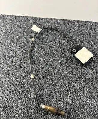 Volkswagen Golf VII Lambda probe sensor 05L906261D 0281007922 EGSPM22