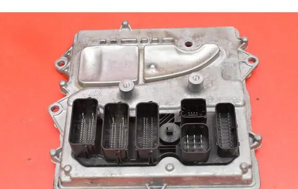 BMW X5M F85 Engine control unit/module ECU 8639582-01