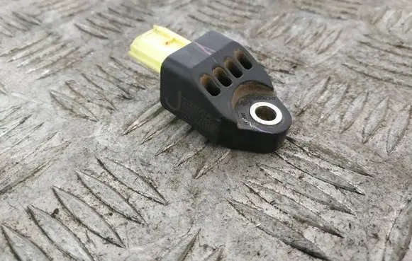 Toyota Urban Cruiser (XP110) Airbag deployment crash/impact sensor 8983128020