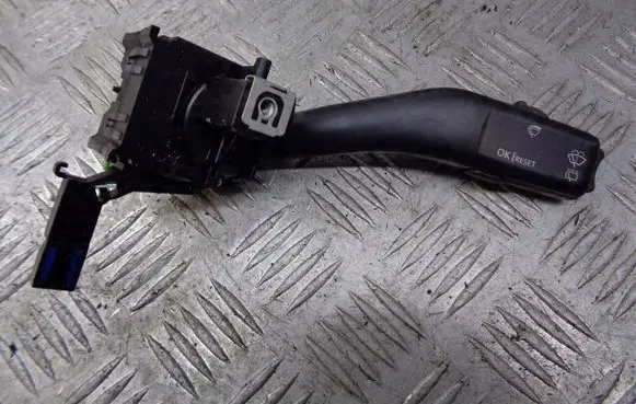 Volkswagen Golf V Wiper switch ANP80H024A