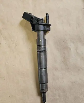 Mercedes-Benz GL X164 Fuel injector A6420701487 6420701487