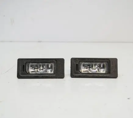 Audi Q3 8U Number plate light 5NA943021