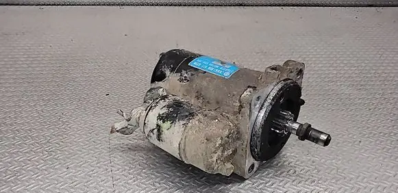 Volkswagen Golf II Starter motor 036911023N