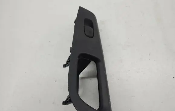 Nissan Juke II F16 Electric window control switch 829616PA0A