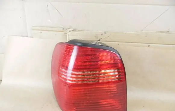 Volkswagen Polo III 6N 6N2 6NF Rear/tail lights