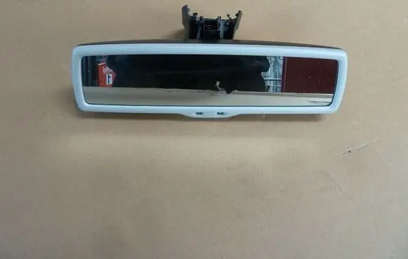 Rear view mirror (interior)