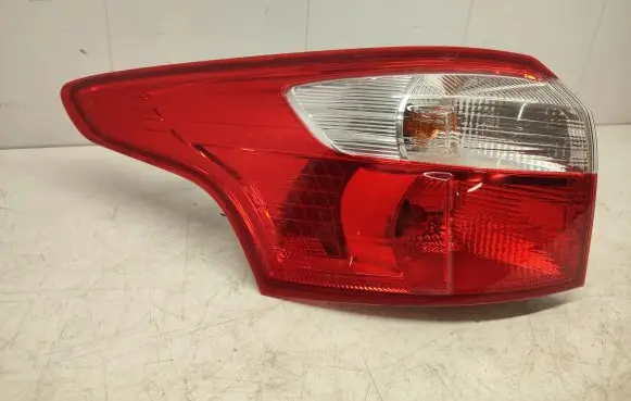 Ford Focus Rear/tail lights BM5113405