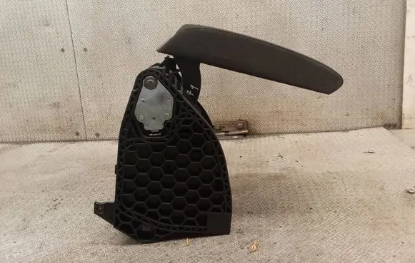 Skoda Octavia Mk2 (1Z) Armrest 1Z0864207E
