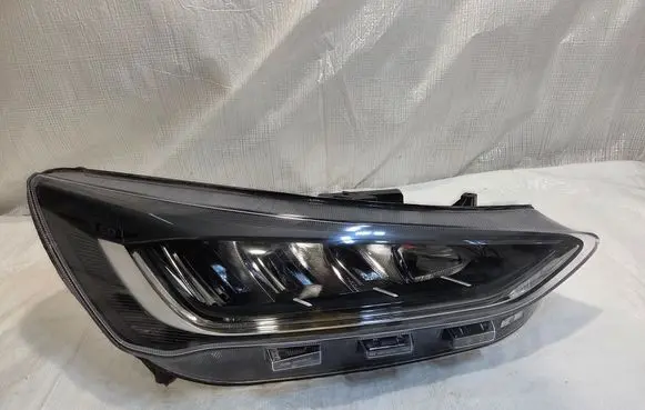 Ford Focus Headlight/headlamp NX7B13E014CF