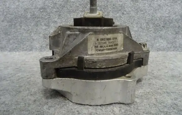 BMW 4 F32 F33 Engine mount bracket 4082996