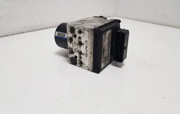 Volkswagen PASSAT B6 ABS Pump 3C0614109C 16431601 16431501C