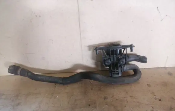 BMW 5 E60 E61 Coolant heater control valve 147412174B 6920226