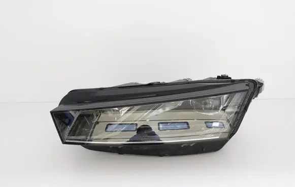 Skoda Octavia Mk4 Headlight/headlamp