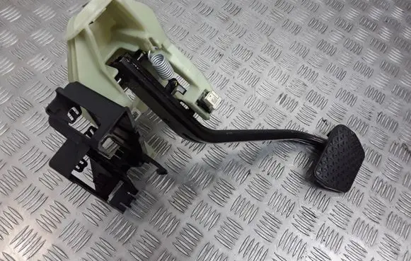 BMW X5 F15 Brake pedal 6791900
