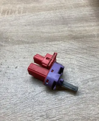 Ford Focus Brake pedal sensor switch 98AB7C534AA