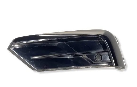 Volkswagen Tiguan Front bumper lower grill 5NA853665D