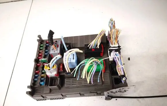 Citroen C8 Fuse box set 9649477480