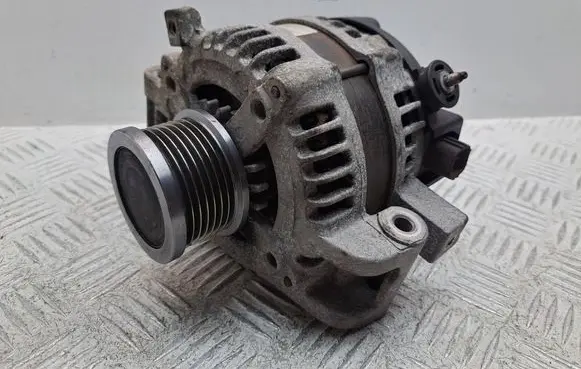 Toyota Avensis T250 Generator/alternator 270600G011 RPS401327 2741627010