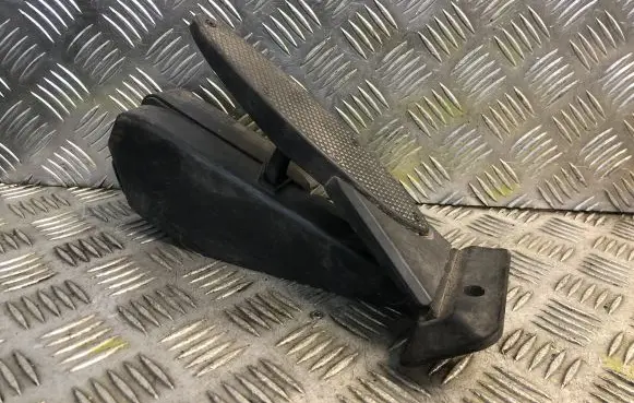 Mini One - Cooper Coupe R56 Accelerator throttle pedal 6770150