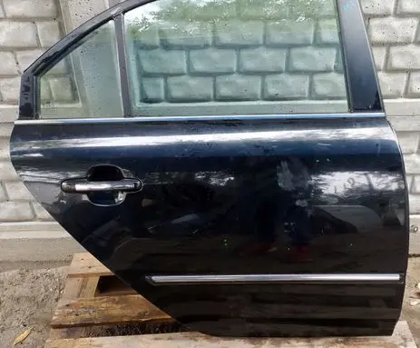 Hyundai Sonata Rear door