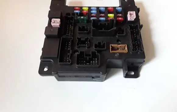 Citroen C-Crosser Fuse module 8637A824