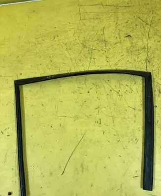 BMW 5 E60 E61 Rear door windshield rail 