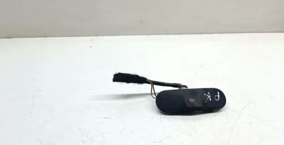 Volkswagen PASSAT CC Windshield washer spray nozzle 4L0955987C