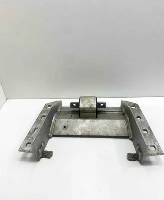 Gearbox mounting bracket