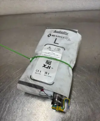 Dacia Sandero III Trunk lid opening control unit 985H16516R