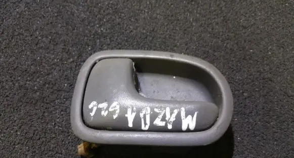 Mazda 626 Rear door interior handle dh22i