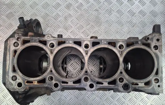 Mercedes-Benz C W204 Engine block R6460110201