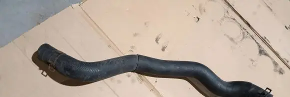 Mazda CX-9 Engine coolant pipe/hose