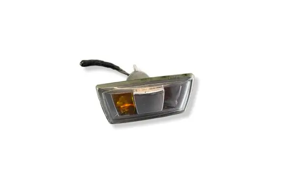 Opel Astra H Front fender indicator light 13252455