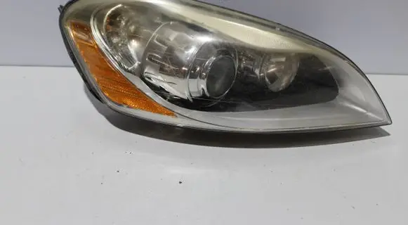 Volvo XC60 Headlight/headlamp 89902979