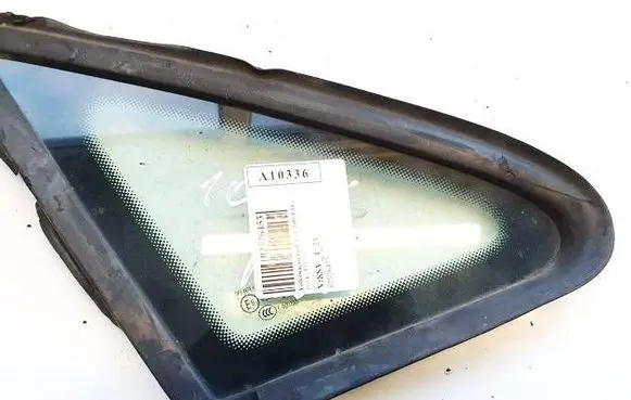Volkswagen Golf Plus Front triangle window/glass as2