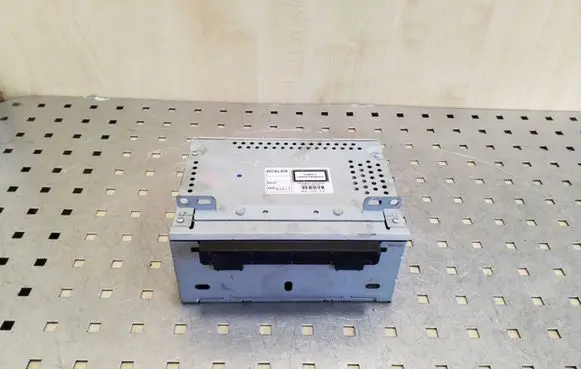 Ford Focus CD/DVD changer BM5T18C815 10R035513