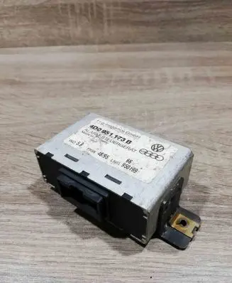 Audi A4 S4 B5 8D Alarm control unit/module 4d0951173b