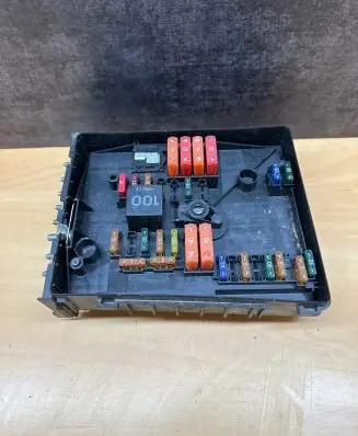 Volkswagen Touran I Fuse box set 1K0937125