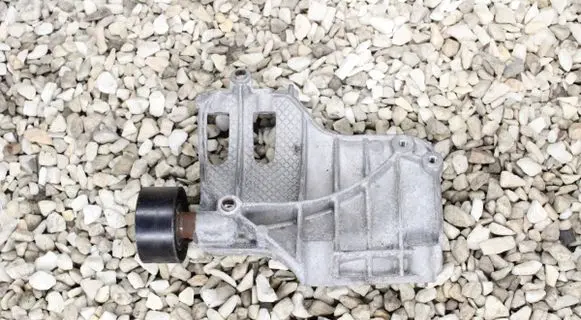BMW 6 F12 F13 A/C compressor mount bracket 7585167 7560491