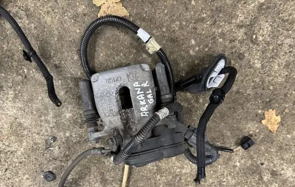 Renault Arkana Rear brake caliper DCVV
