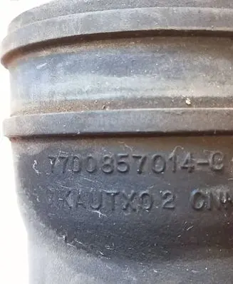 Renault Clio I Oil fill pipe 7700857014C
