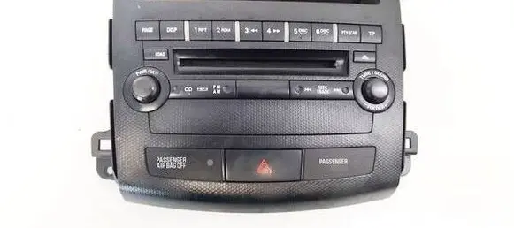Mitsubishi Outlander Radio/CD/DVD/GPS head unit 